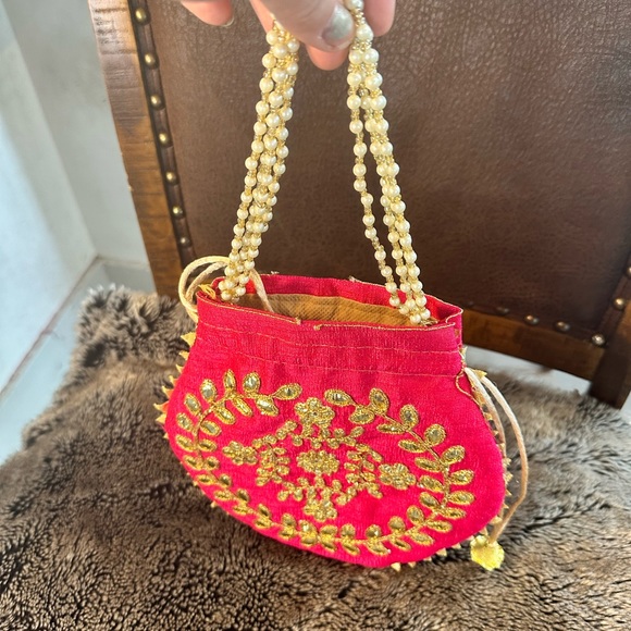 Gota Patti Potli Indian inspired Bag, red and Gold - Picture 2 of 5